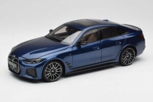 BMW i4 M50 G26 Portimao Blue Minichamps 1:18 110023012 Diecast