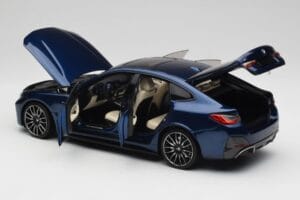 BMW i4 M50 G26 Portimao Blue Minichamps 1:18 110023012 Diecast - image 5 of 8