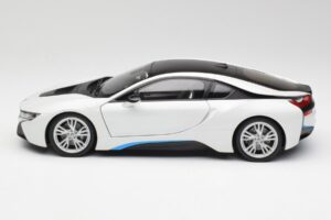 BMW i8 Crystal White Paragon 1:18 80432336841 Diecast - image 4 of 8