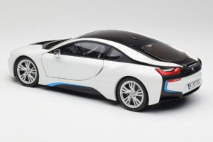 BMW i8 Crystal White Paragon 1:18 80432336841 Diecast - image 7 of 8