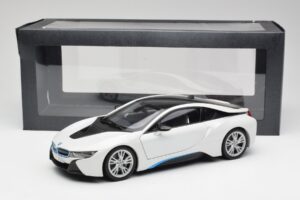 BMW i8 Crystal White Paragon 1:18 80432336841 Diecast - image 8 of 8