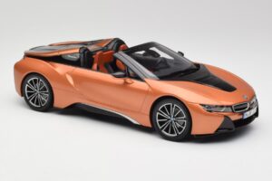 BMW i8 Roadster E-Copper Minichamps 1:18 80432454784 Diecast - image 4 of 6