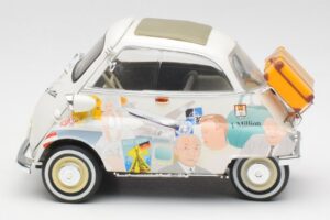 BMW Isetta 250 Revell 1:18 8828 Diecast - image 4 of 8