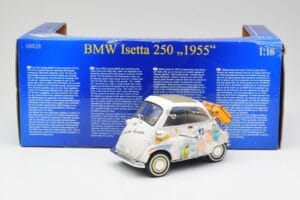 BMW Isetta 250 Revell 1:18 8828 Diecast - image 8 of 8