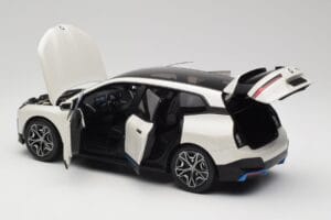 BMW iX Alpine White Minichamps 1:18 110023102 Diecast - image 5 of 8