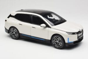 BMW iX Alpine White Minichamps 1:18 110023102 Diecast - image 6 of 8