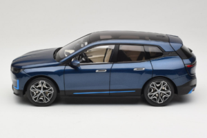 BMW iX Blue Metallic Minichamps 1:18 110023100 Diecast - image 4 of 8