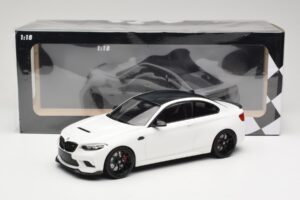 BMW M2 CS F87 White with Black Wheels Minichamps 1:18 155021025 Diecast - image 6 of 6
