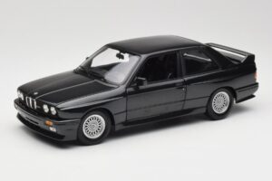 BMW M3 E30 Black Metallic Minichamps 1:18 180020306 Diecast
