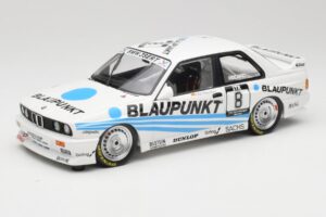 BMW M3 E30 Team Schnitzer #8 O. Manthey DTM 1988 Minichamps 1:18 155882008 Diecast