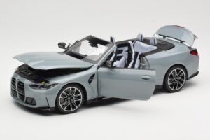 BMW M4 G83 Cabriolet Grey Metallic Minichamps 1:18 110021032 Diecast - image 2 of 8