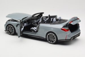 BMW M4 G83 Cabriolet Grey Metallic Minichamps 1:18 110021032 Diecast - image 5 of 8