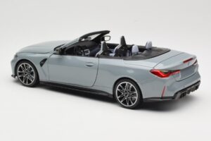BMW M4 G83 Cabriolet Grey Metallic Minichamps 1:18 110021032 Diecast - image 7 of 8