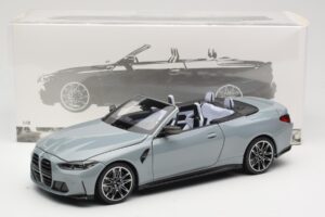 BMW M4 G83 Cabriolet Grey Metallic Minichamps 1:18 110021032 Diecast - image 8 of 8