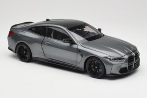 BMW M4 G82 Grey Metallic Minichamps 1:18 113020124 Diecast - image 6 of 8