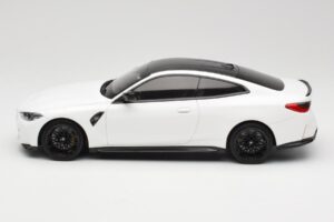 BMW M4 G82 White Minichamps 1:18 155020122 Diecast - image 3 of 6