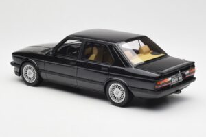 BMW M5 E28 Diamond Black Otto 1:18 OT184 Resin - image 5 of 6