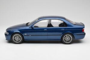 BMW M5 E39 Avus Blue Otto 1:12 G073 Resin - image 3 of 6
