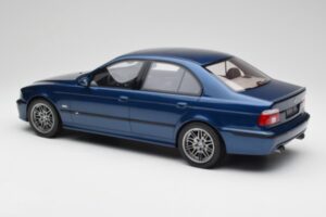 BMW M5 E39 Avus Blue Otto 1:12 G073 Resin - image 5 of 6