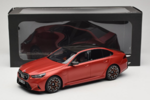 BMW M5 G90 Beach Orange GT Spirit 1:18 GT966 Resin - image 6 of 6