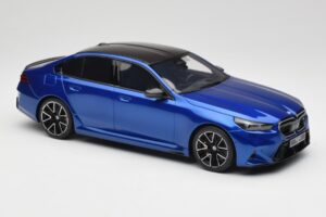 BMW M5 G90 Marina Bay Blue Metallic GT Spirit 1:18 GT507 Resin - image 4 of 6