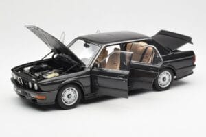 BMW M535i E28 Diamond Black AUTOart 1:18 75162 Diecast - image 2 of 8
