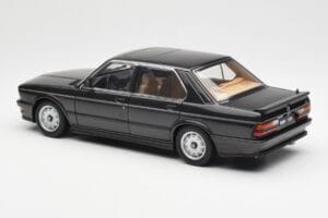 BMW M535i E28 Diamond Black AUTOart 1:18 75162 Diecast - image 7 of 8
