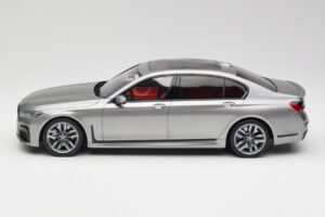 BMW M760i G12 V12 Final Edition Grey GT Spirit 1:18 GT478 Resin - image 3 of 6