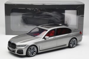 BMW M760i G12 V12 Final Edition Grey GT Spirit 1:18 GT478 Resin - image 6 of 6