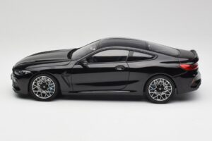 BMW M8 F92 Black Sapphire Minichamps 1:18 110029021 Diecast - image 4 of 8
