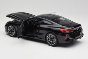 BMW M8 F92 Black Sapphire Minichamps 1:18 110029021 Diecast - image 5 of 8