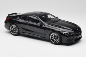 BMW M8 F92 Black Sapphire Minichamps 1:18 110029021 Diecast - image 6 of 8