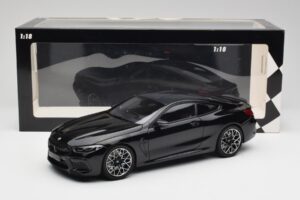 BMW M8 F92 Black Sapphire Minichamps 1:18 110029021 Diecast - image 8 of 8