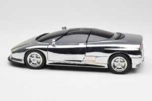 BMW Nazca M12 Chrome Silver Revell 1:18 08916 Diecast - image 4 of 8