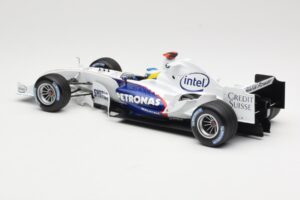 BMW Sauber F1.06 #16 N. Heidfeld Launch Version 2006 Minichamps 1:18 80430413183 Diecast - image 5 of 6