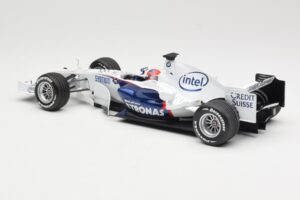 BMW Sauber F1.07 #10 R. Kubica Launch Version 2007 Minichamps 1:18 80430426995 Diecast - image 5 of 7