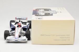 BMW Sauber F1.07 #10 R. Kubica Launch Version 2007 Minichamps 1:18 80430426995 Diecast - image 6 of 7