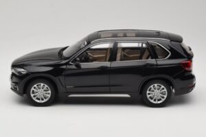 BMW X5 E70 Sapphire Black Paragon 1:18 PA-97071 Diecast - image 4 of 8