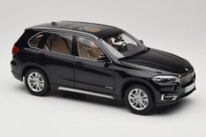 BMW X5 E70 Sapphire Black Paragon 1:18 PA-97071 Diecast - image 6 of 8