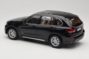 BMW X5 E70 Sapphire Black Paragon 1:18 PA-97071 Diecast - image 7 of 8