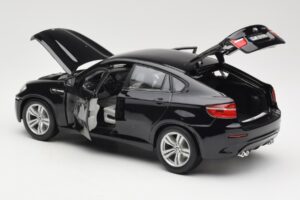 BMW X6 M E71 Black Bburago 1:18 18-12081 Diecast - image 5 of 8