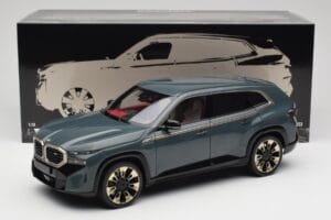 BMW XM G09 Isle of Man Green Minichamps 1:18 110023300 Diecast - image 8 of 8