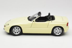 BMW Z1 Yellow Minichamps 1:18 180020104 Diecast - image 4 of 8