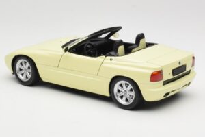 BMW Z1 Yellow Minichamps 1:18 180020104 Diecast - image 7 of 8
