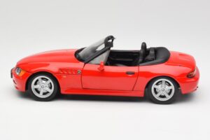 BMW Z3 E36/7 Cabriolet Red UT Models 1:18 180024330 Diecast - image 4 of 8
