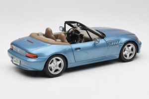 BMW Z3 E36/7 James Bond Goldeneye Blue Metallic UT Models 1:18 180024336 Diecast - image 3 of 8