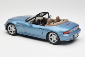 BMW Z3 E36/7 James Bond Goldeneye Blue Metallic UT Models 1:18 180024336 Diecast - image 7 of 8