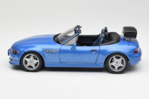 BMW Z3 M Roadster With Luggage Rack Blue Metallic UT Models 1:18 20416 Diecast - image 4 of 8