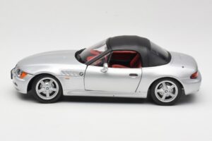 BMW Z3 Roadster 1.8 Silver UT Models 1:18 20404 Diecast - image 4 of 8