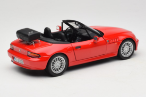 BMW Z3 Roadster 1.9 Red Dealer Edition UT Models 1:18 80439423068 Diecast - image 3 of 8